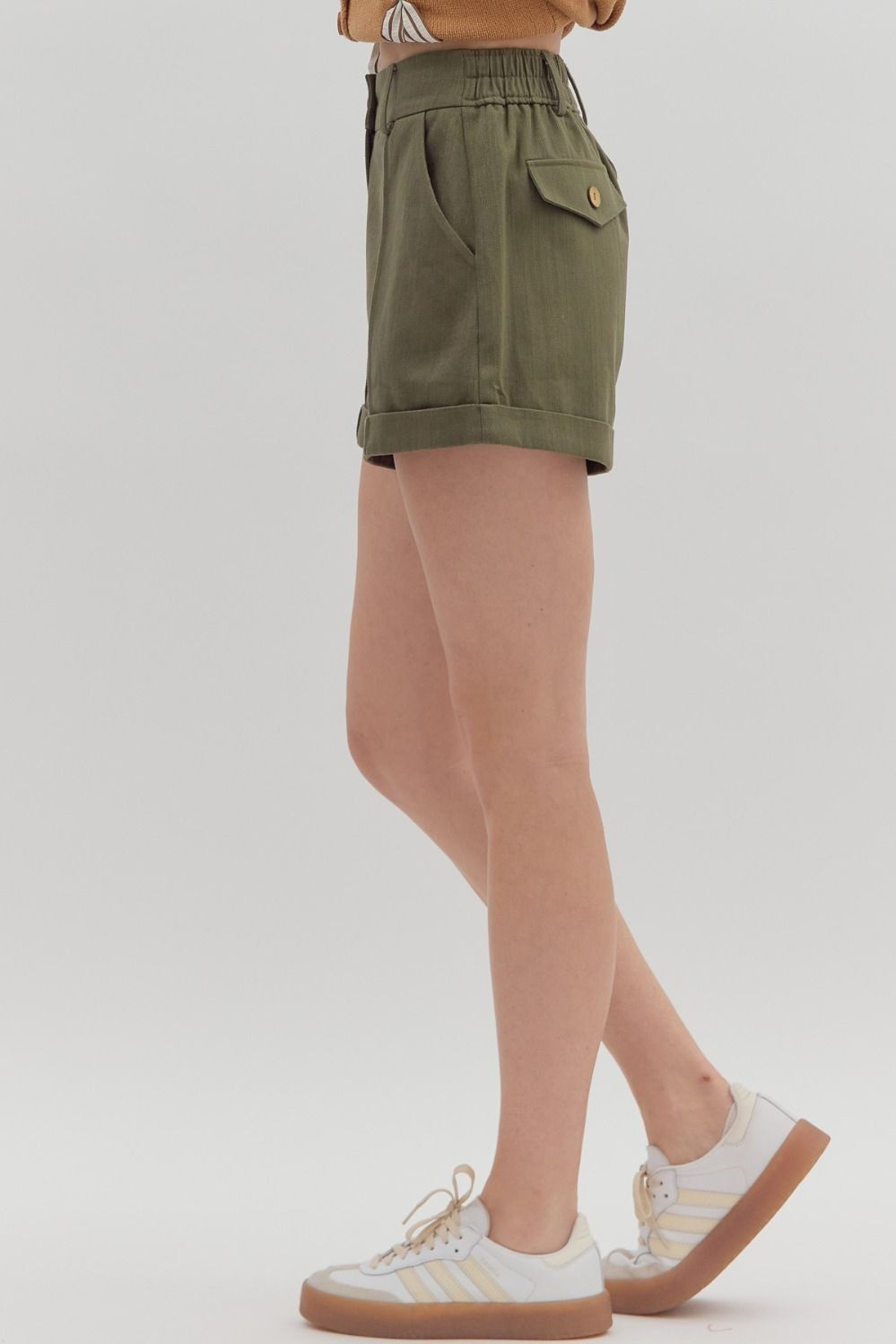 Solid high waist pintuck shorts