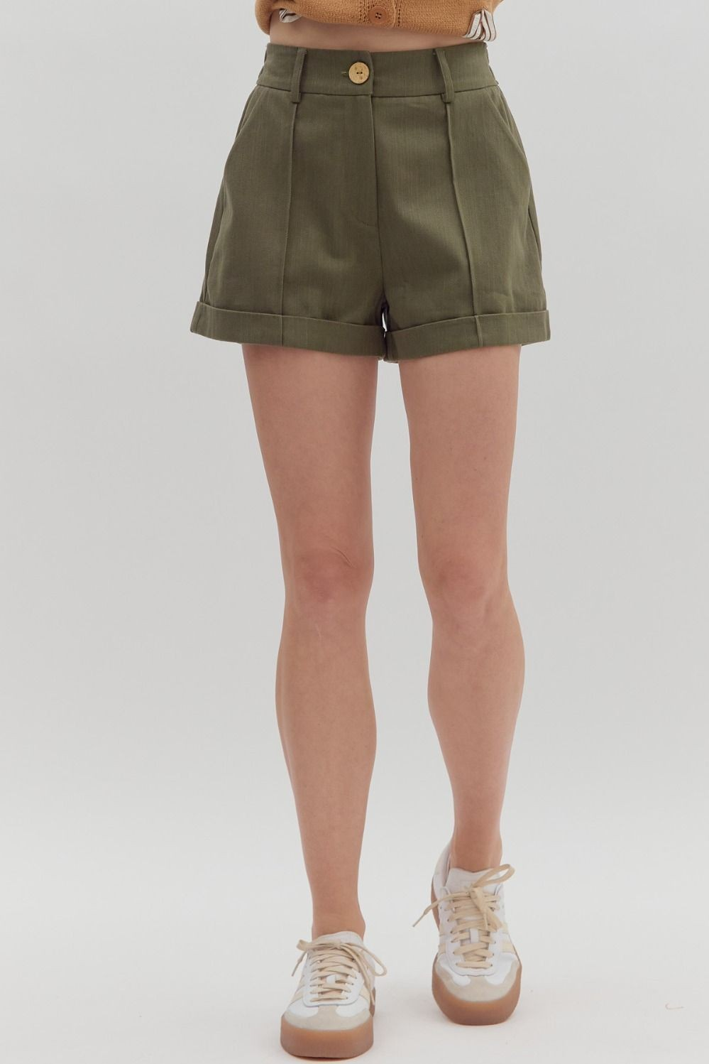 Solid high waist pintuck shorts