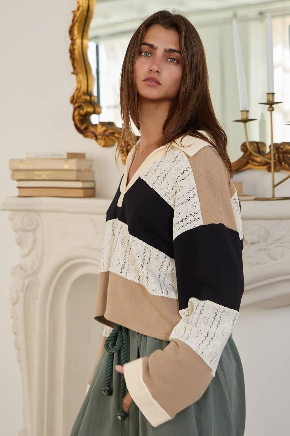 Color Block Stripe Spread Neck Collared Crop Top