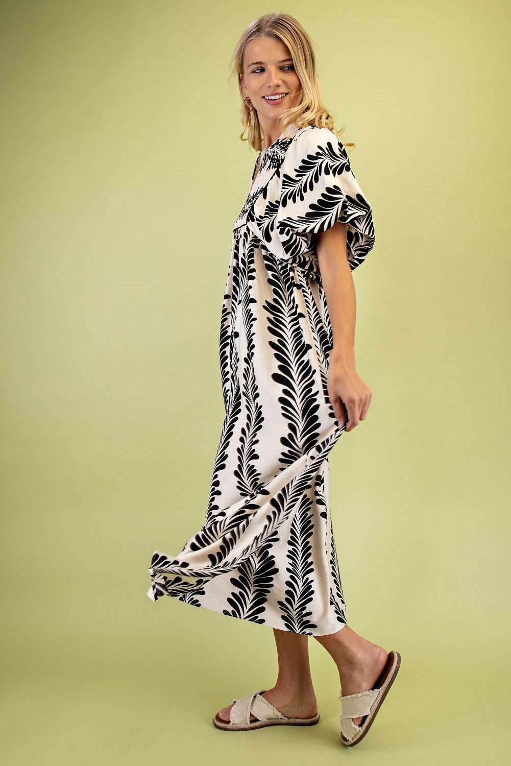 Printed Short Puff Sleeve Midi Dress